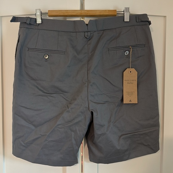 NWT Black Fleece by Brooks Brothers grey button fly pleated shorts in size (BB4) - Picture 2 of 4